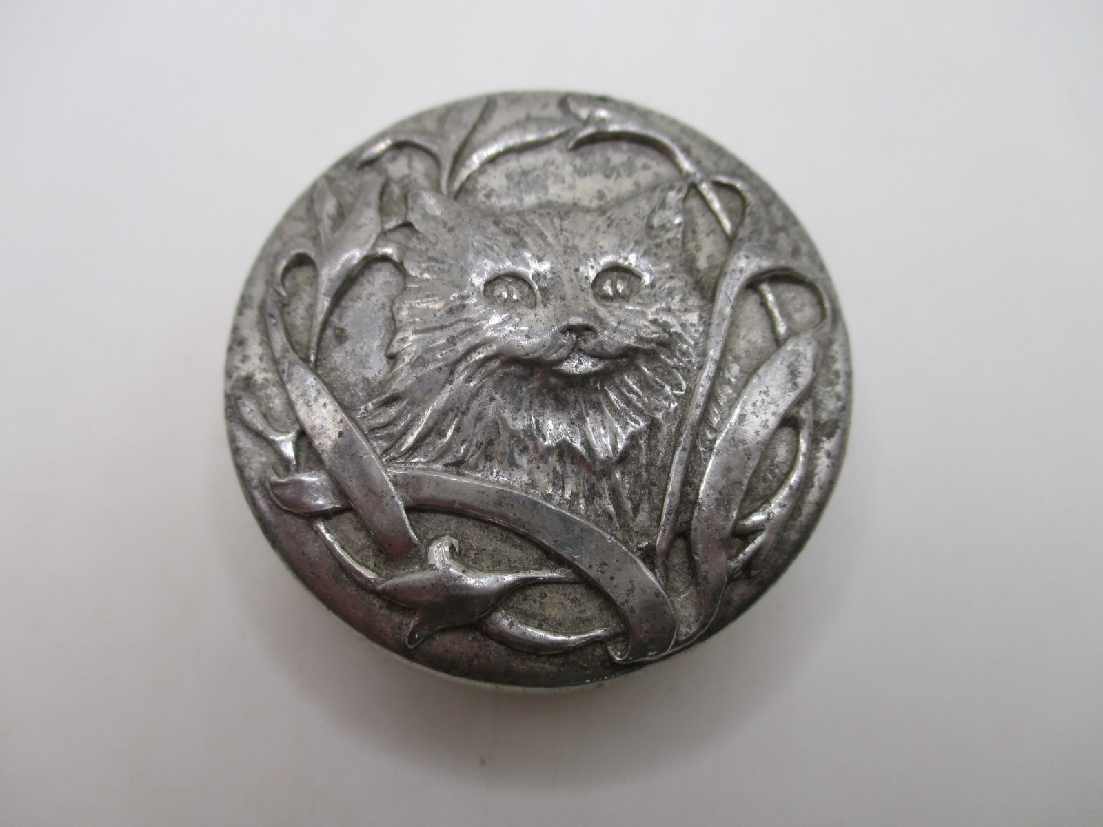 1987 Seagull Fine Pewter Canada Kitty Cat trinket box w brooch lid
