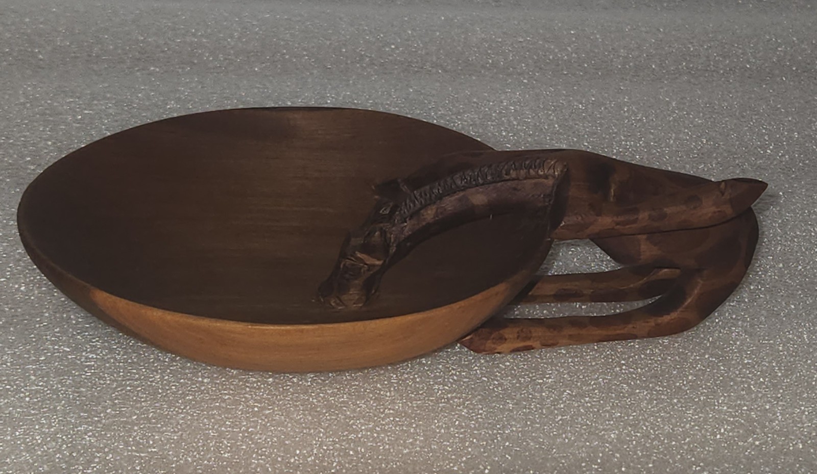 Vintage African Giraffe Drinking Wood Bowl Hand Carved and Painted Made in Kenya