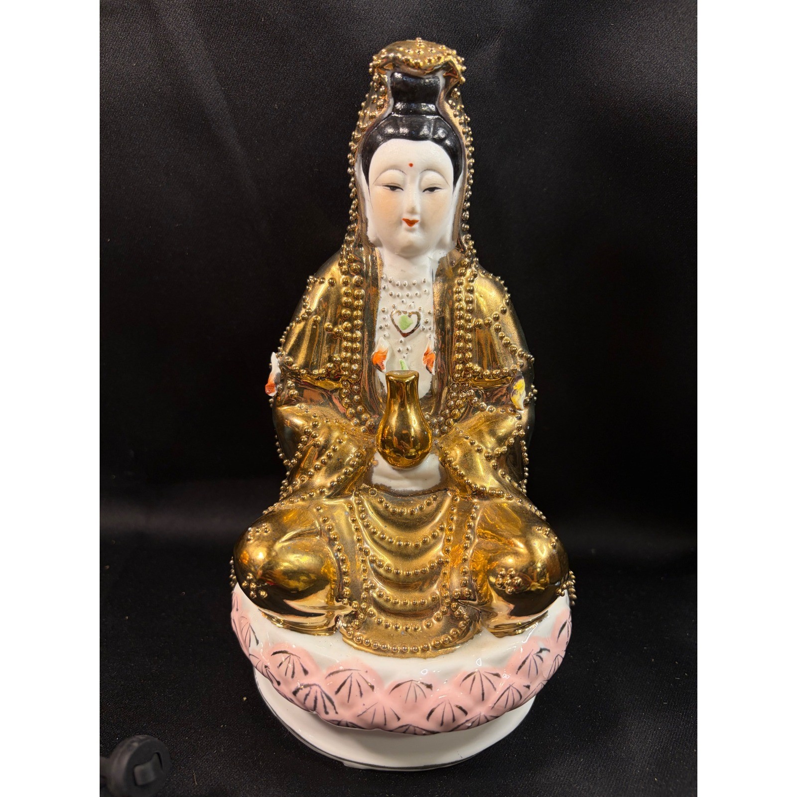 Vintage Chinese Porcelain Guan Yin Statue Gold Gilt Moriage Lotus Base Figurine