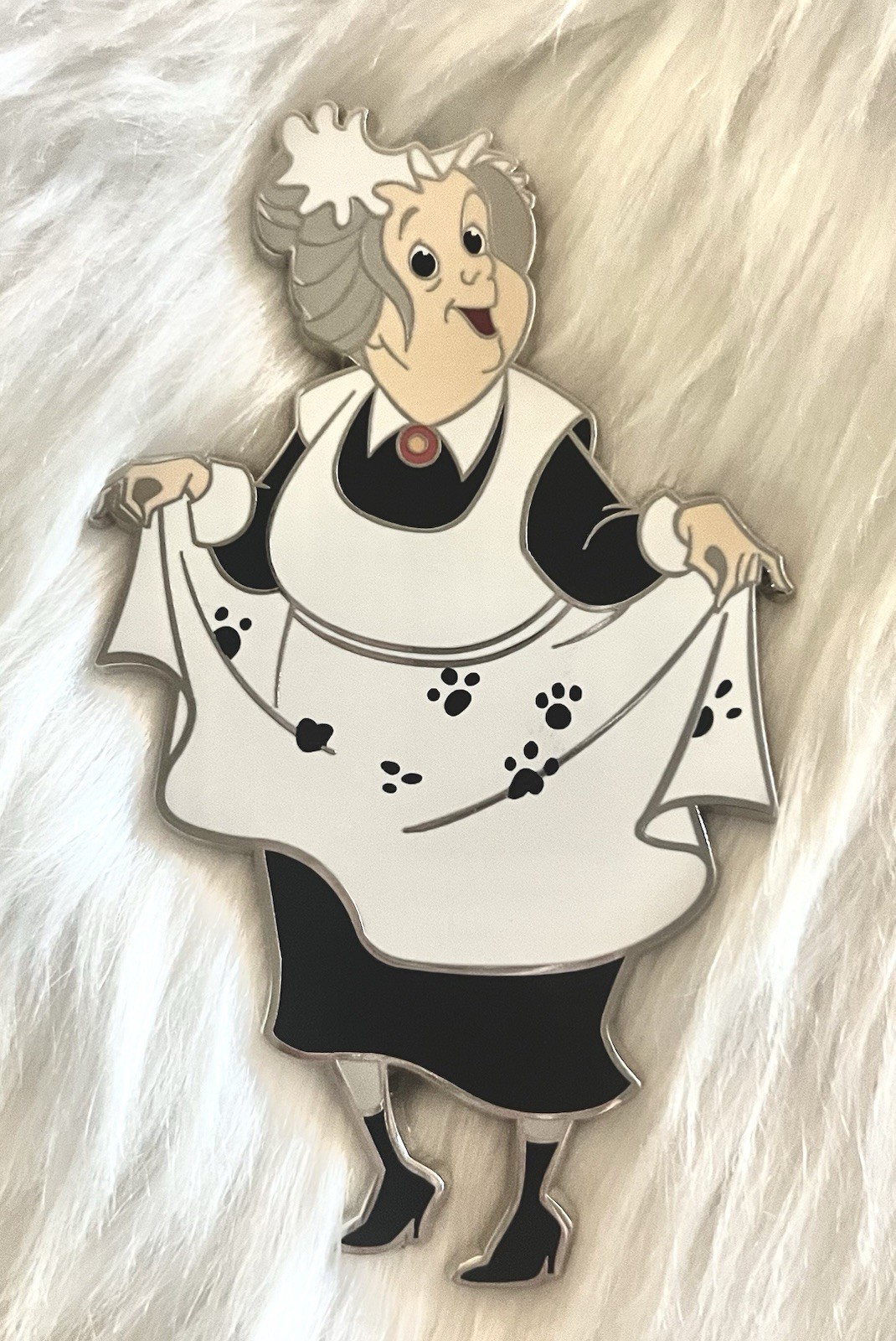 Disney Disneyland Paris 5” Jumbo Nanny 101 Dalmatians Pin LE400 Disney Disneyland Paris 5” Jumbo Nanny 101 Dalmatians Pin LE400