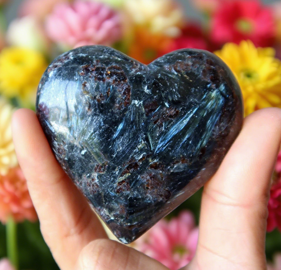 Natural Arfvedsonite Heart Stone 1pc Healing Reiki Stone Gift Home Decor Collect