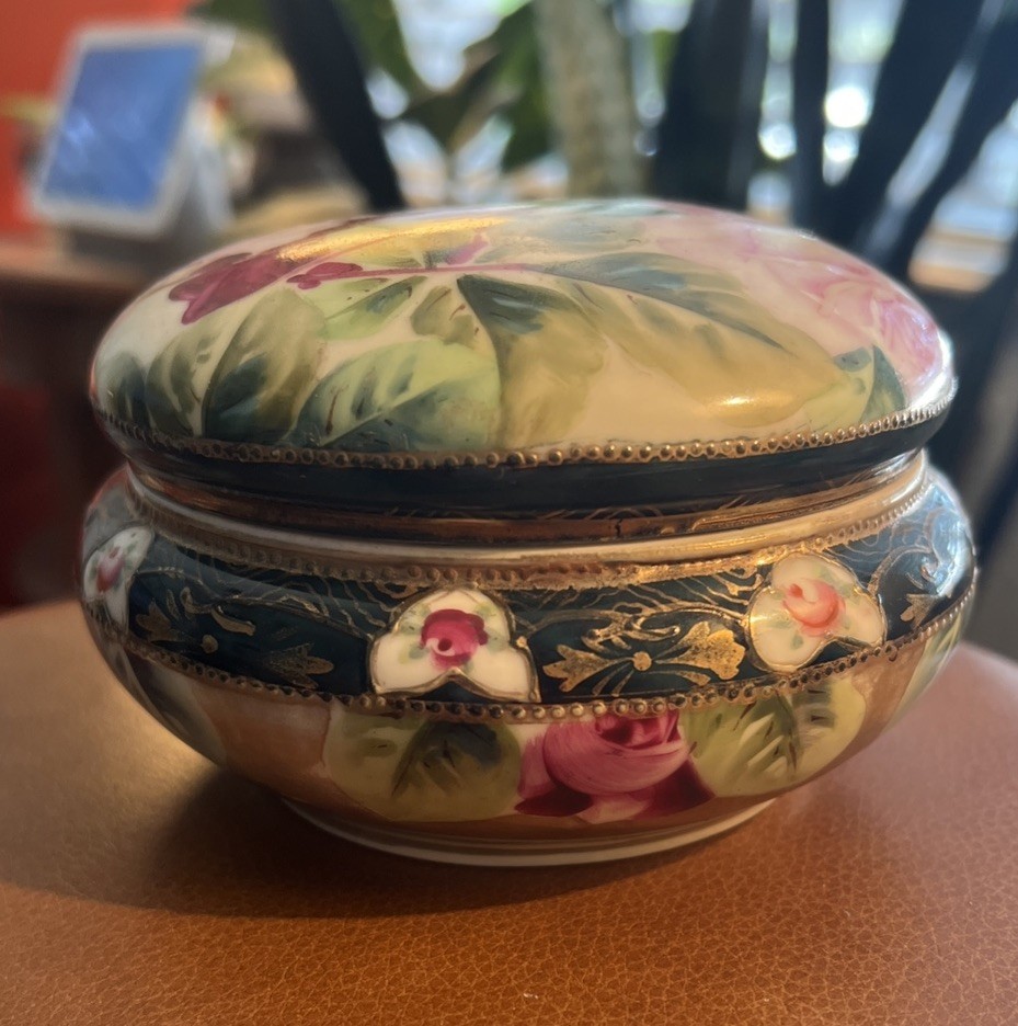 Vintage Hand Painted Nippon Porcelain Dresser Jar floral Vanity Powder Jar Vintage Hand Painted Nippon Porcelain Dresser Jar floral Vanity Powder Jar