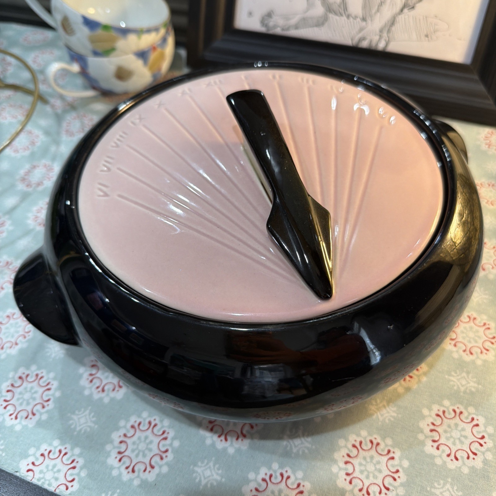 Vintage MCM Shawnee Kenwood 1950s Sundial Pink Lid Black Casserole Dish 1 Qt