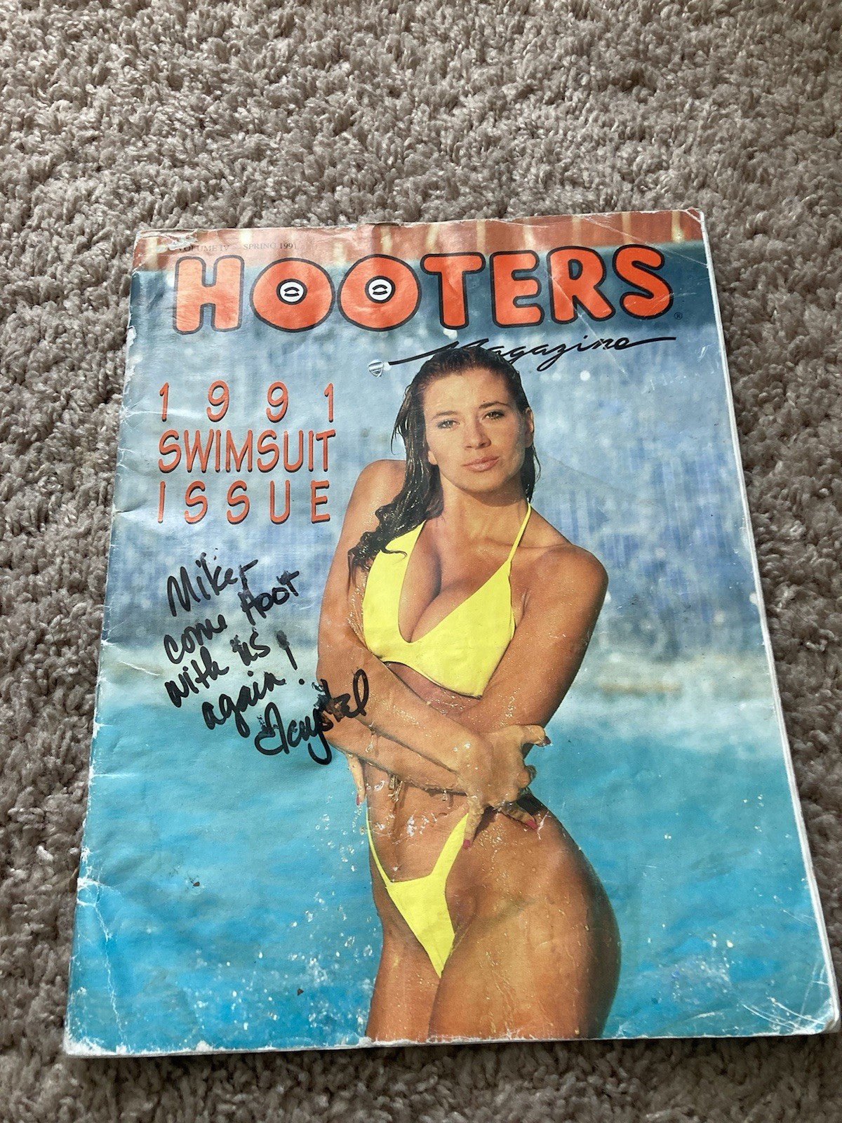Hooters 1991 Swimsuit Issue Magazine