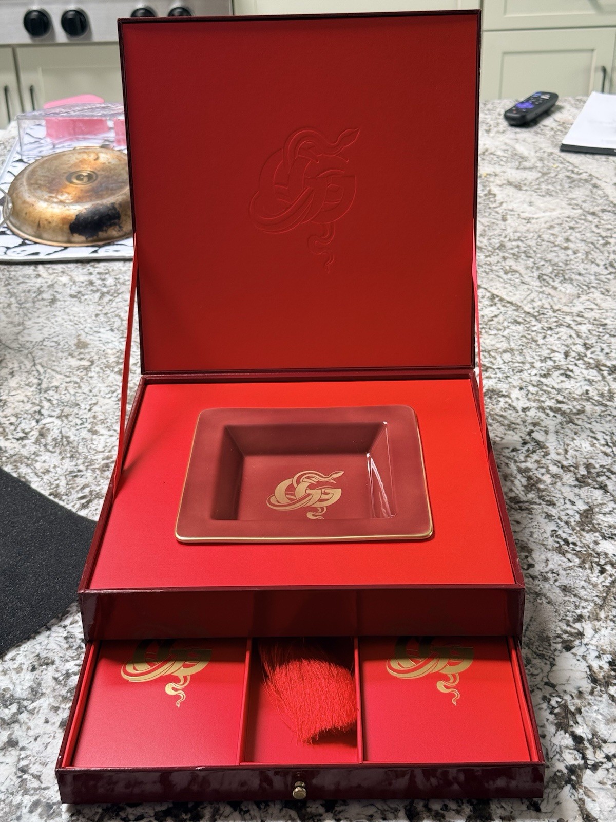 Gucci x Richard Ginori 1735 Porcelain Tray Chinese Lunar New Year Set Snake Gucci x Richard Ginori 1735 Porcelain Tray Chinese Lunar New Year Set Snake
