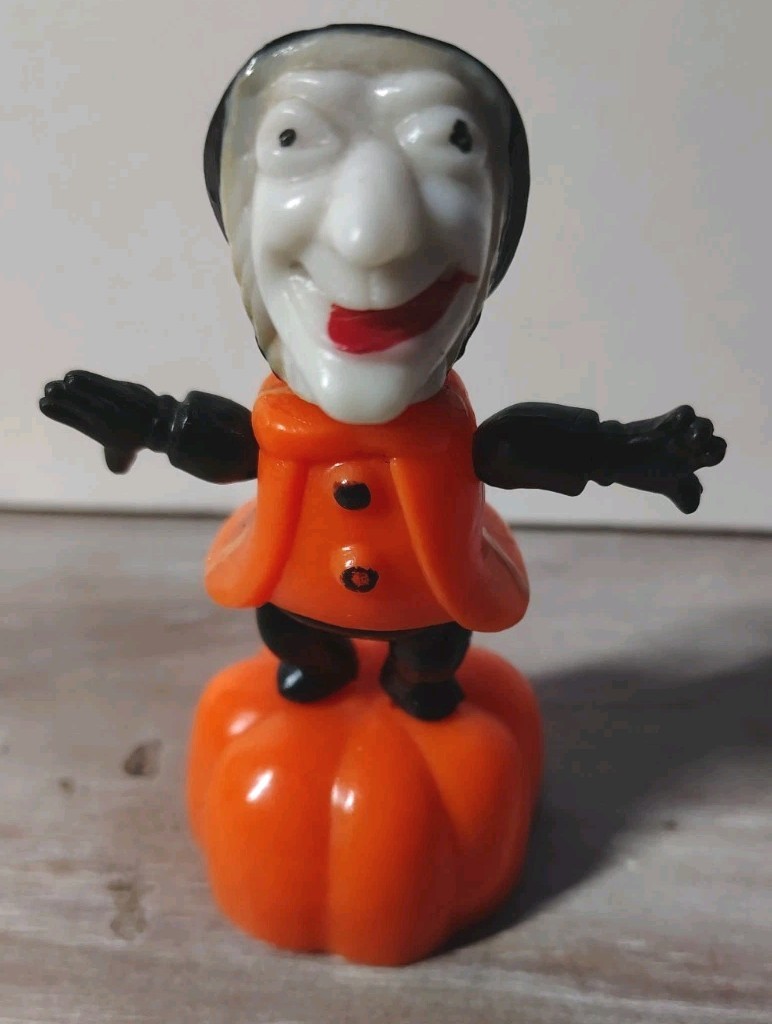 VINTAGE FUN WORLD HALLOWEEN PUSH PUPPET WITCH #9410 HONG KONG 60'S 3 1/2 VINTAGE FUN WORLD HALLOWEEN PUSH PUPPET WITCH #9410 HONG KONG 60'S 3 1/2