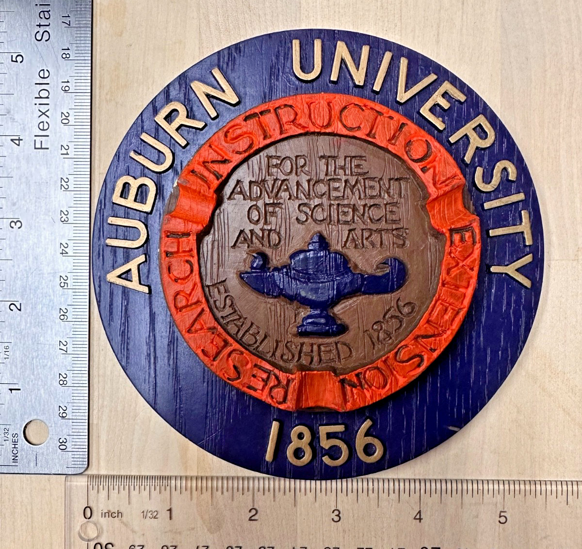 VINTAGE SEAL OF AUBURN UNIVERSITY - RESIN WOOD GRAIN PLAQUE –UNIQUE & RARE VINTAGE SEAL OF AUBURN UNIVERSITY - RESIN WOOD GRAIN PLAQUE –UNIQUE & RARE
