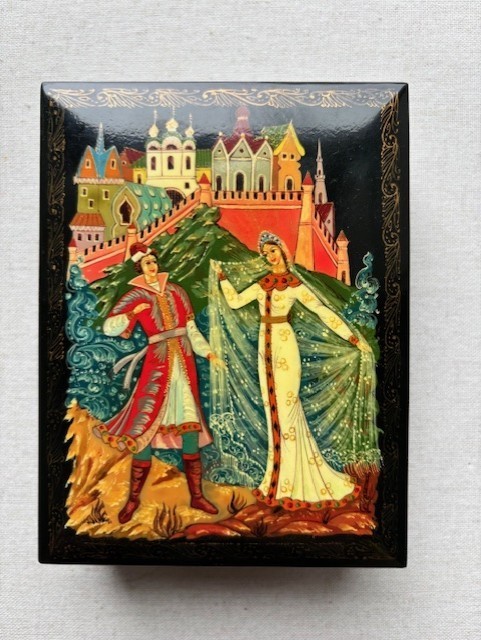 Vintage Russian Hand-Painted Lacquer Box WIth Folklore Imagery 3.5\