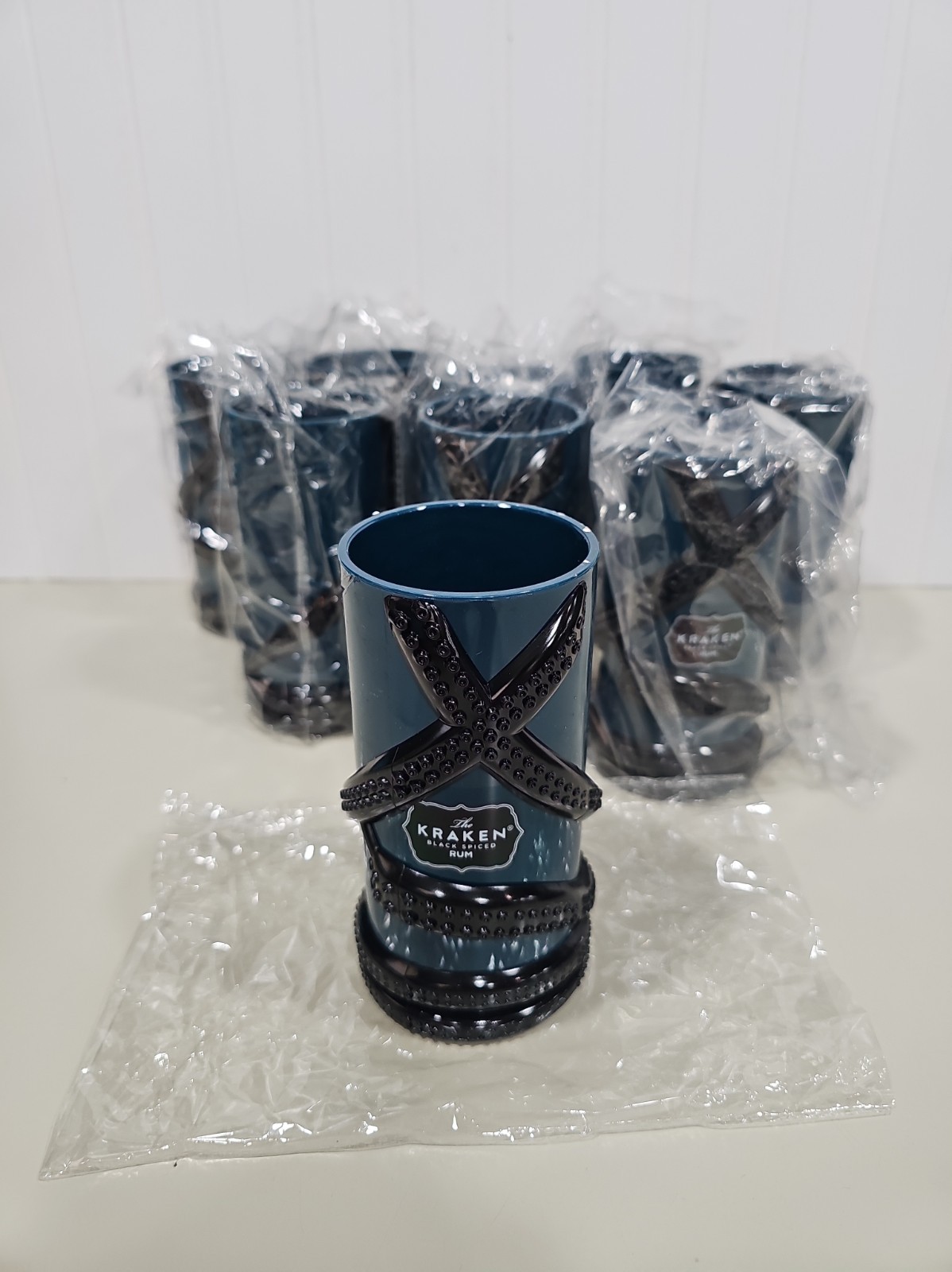 The Kraken Black Spiced Rum Tiki Cups With Octopus Tentacles Set Of 9 New The Kraken Black Spiced Rum Tiki Cups With Octopus Tentacles Set Of 9 New
