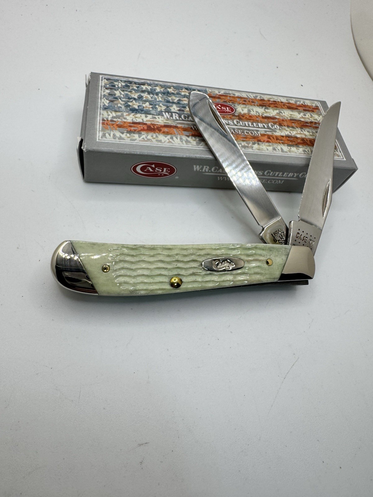 Case Mini Trapper Mint Green Bone Knife Slanted Bolsters Rogers CC Jig