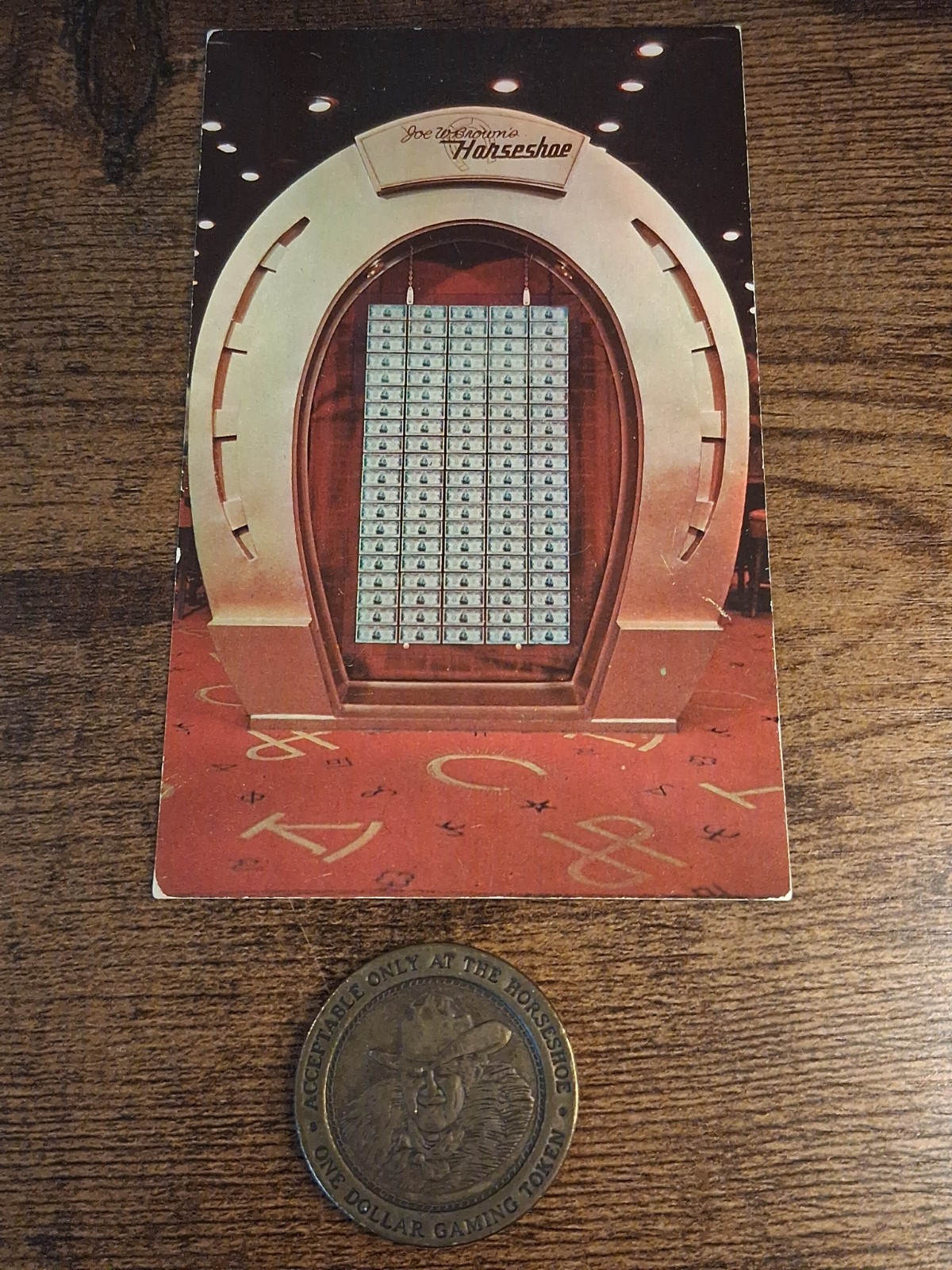  Binions Horseshoe Casino Vintage Postcard & Gaming Token Very Cool 