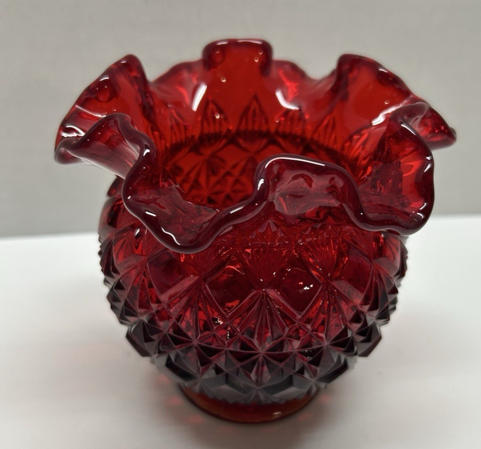 VTG Fenton Glass Vase Diamond Star Pattern Ruby Rose Amberina Bowl Ruffled VTG Fenton Glass Vase Diamond Star Pattern Ruby Rose Amberina Bowl Ruffled