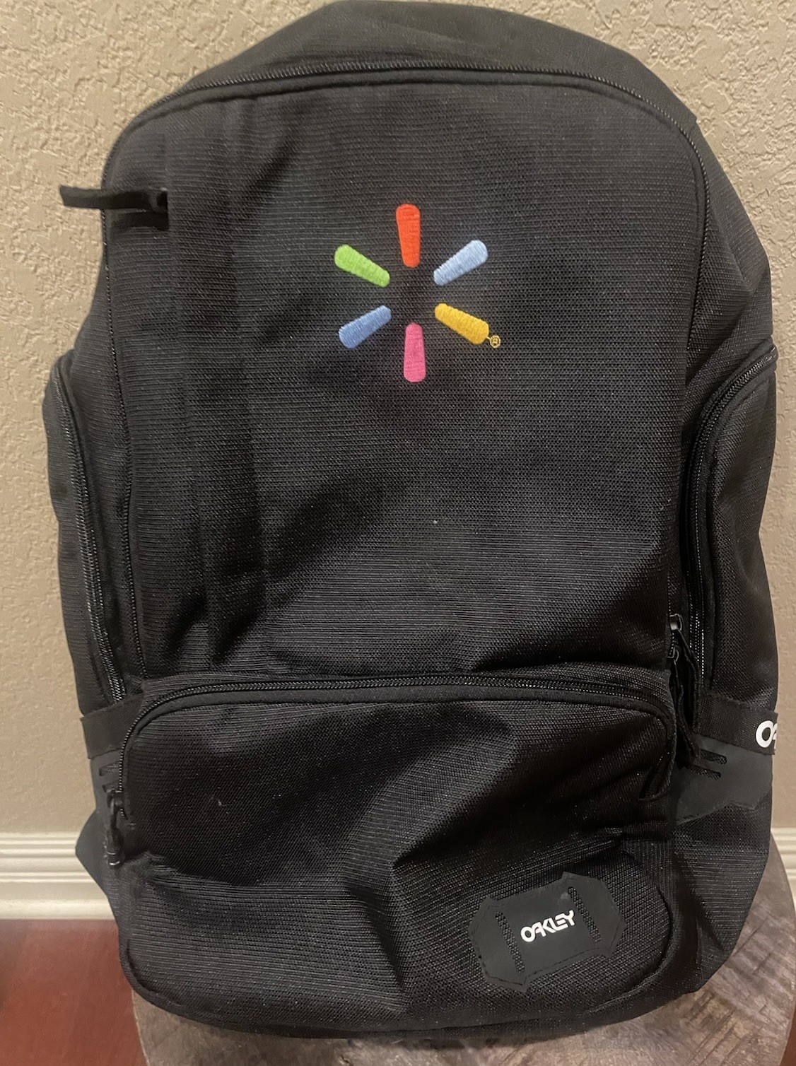 Rare OAKLEY Walmart Spark Employee Associate BACKPACK black laptop bag Excellent