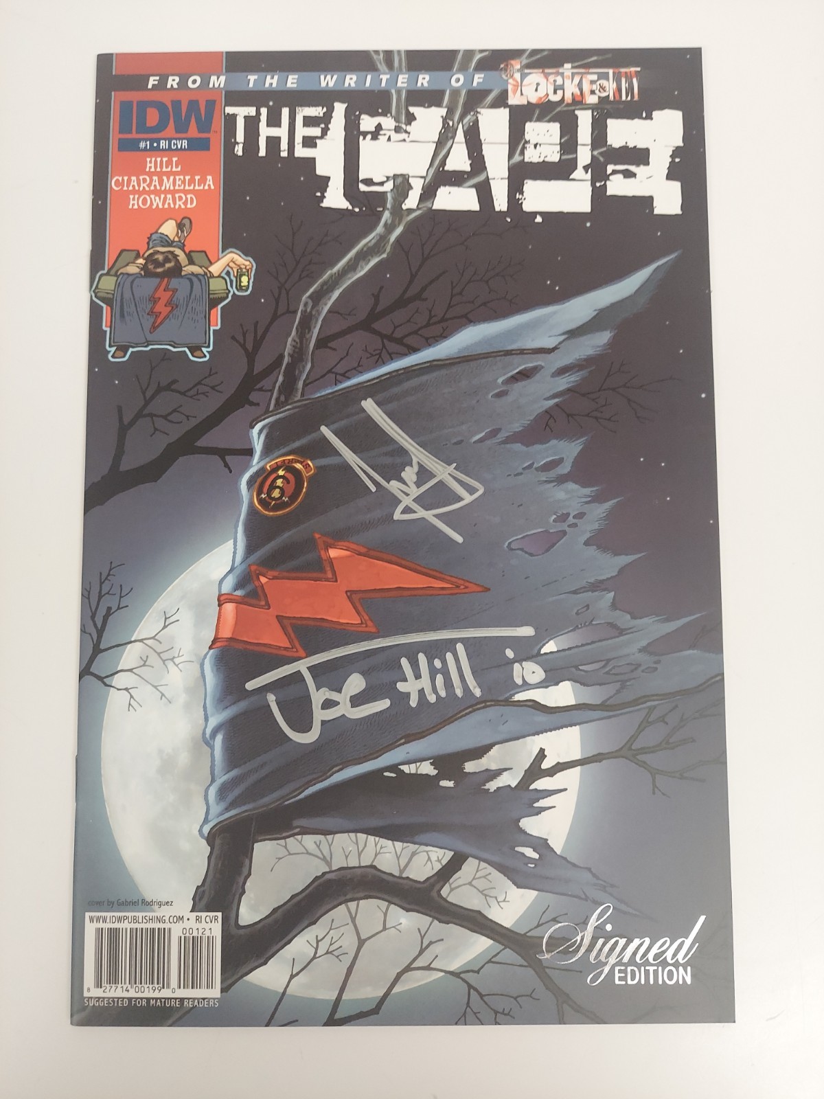 The Cape #1 : RI Joe Hill Signed Edition Variant Cover IDW RARE NM