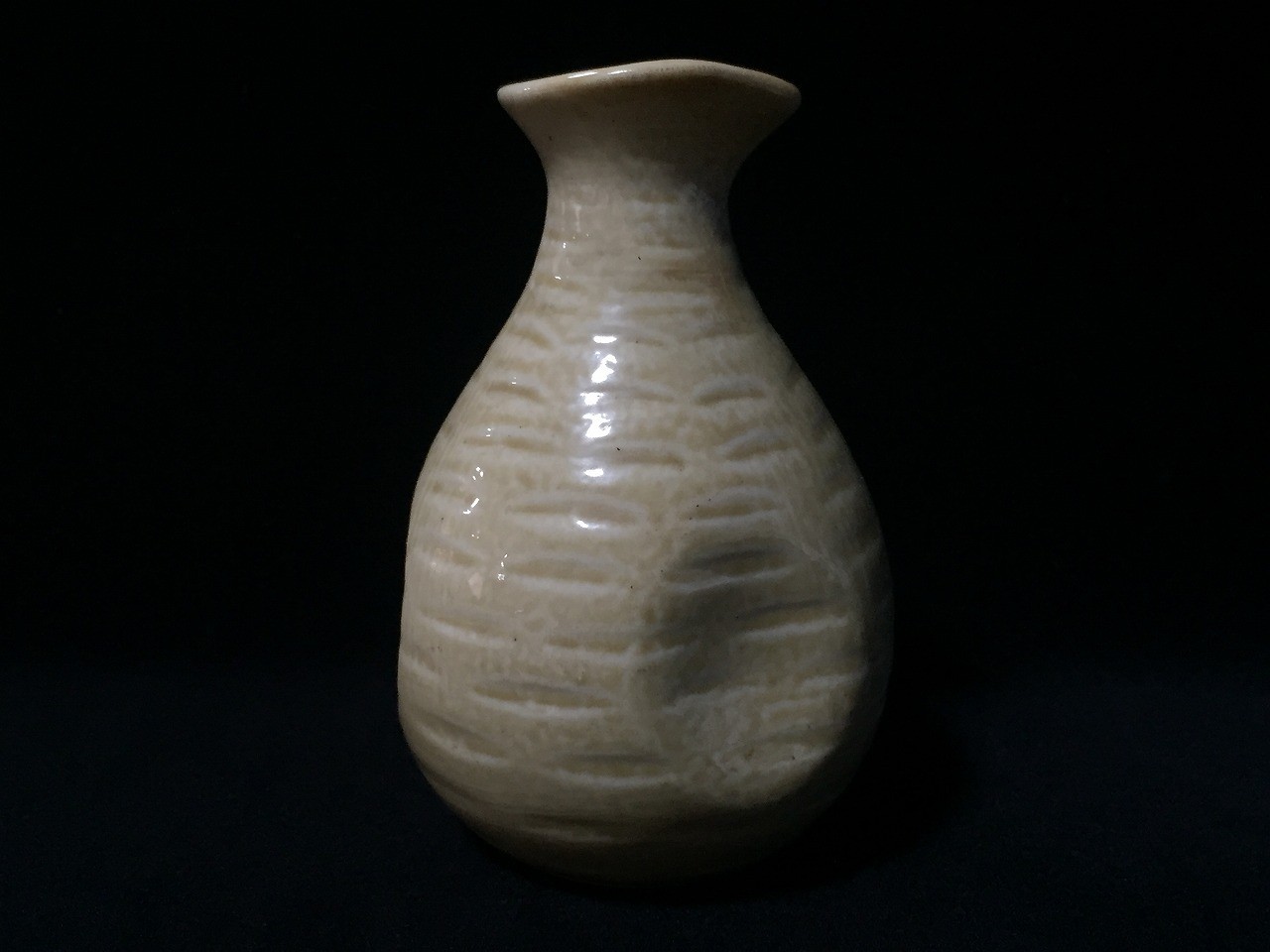 T1365 / Vintage Japanese Pottery Wabi Sabi Sake Bottle Tokkuri Vase Pinched