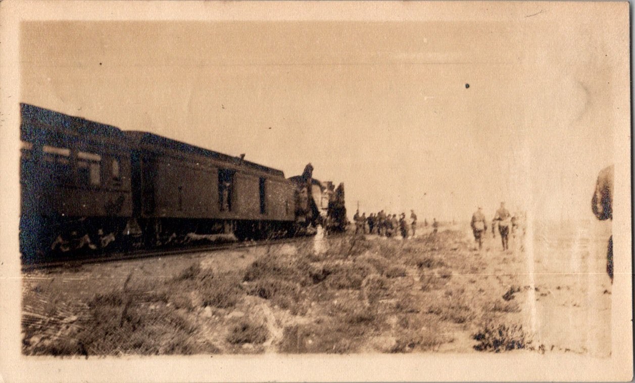 1915 Vtg Photo Train Breakdown Desert Road Enroute Frisco Antique 1915 Vtg Photo Train Breakdown Desert Road Enroute Frisco Antique