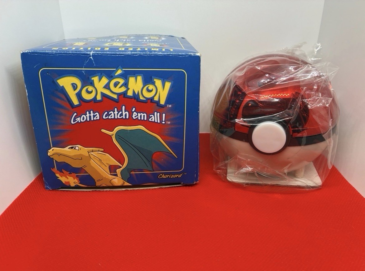 Pokémon Charizard PokeBall *SEALED*