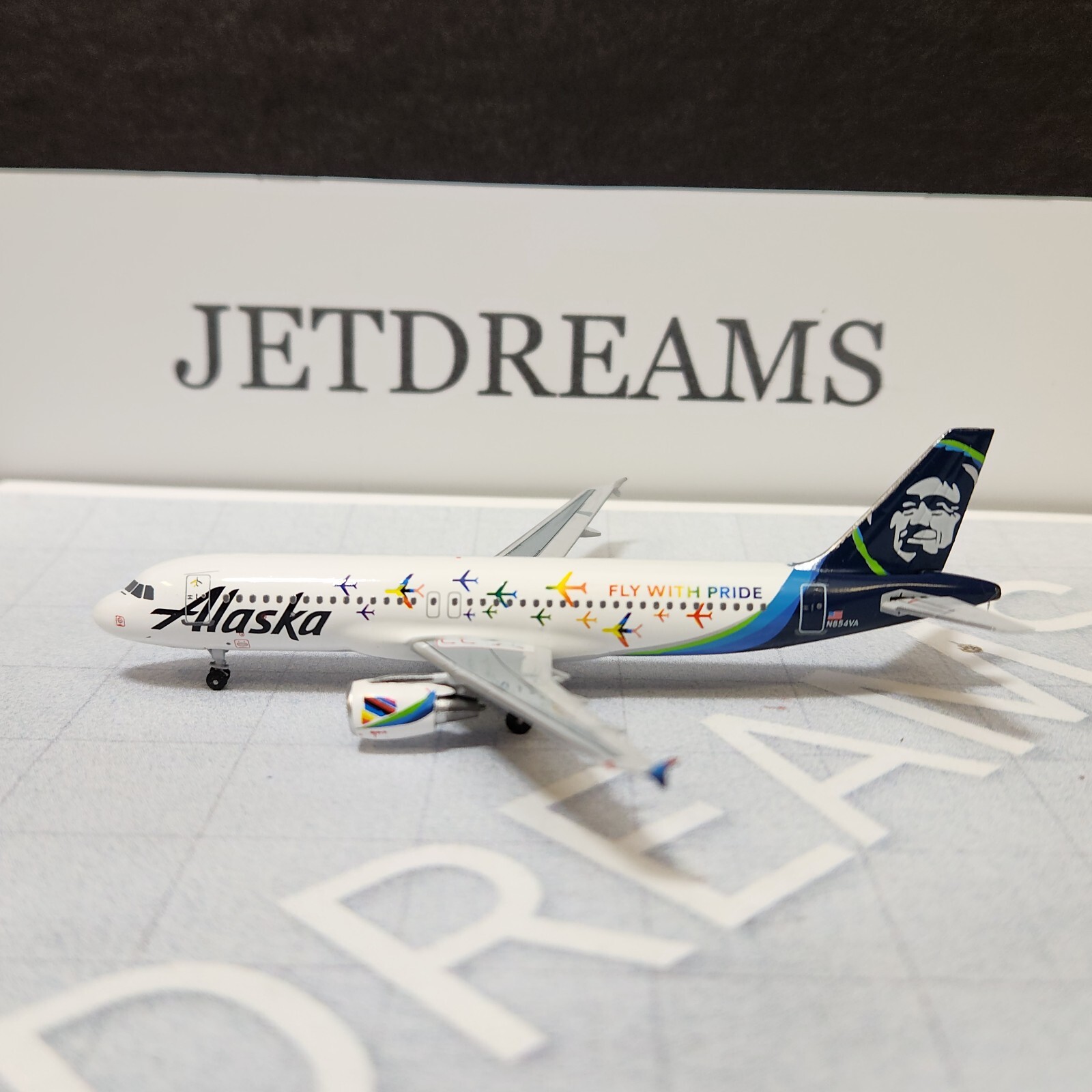 1/400 ALASKA AIRLINES AIRBUS A320-200 PRIDE PLANE COLORS N854VA AEROCLASSICS