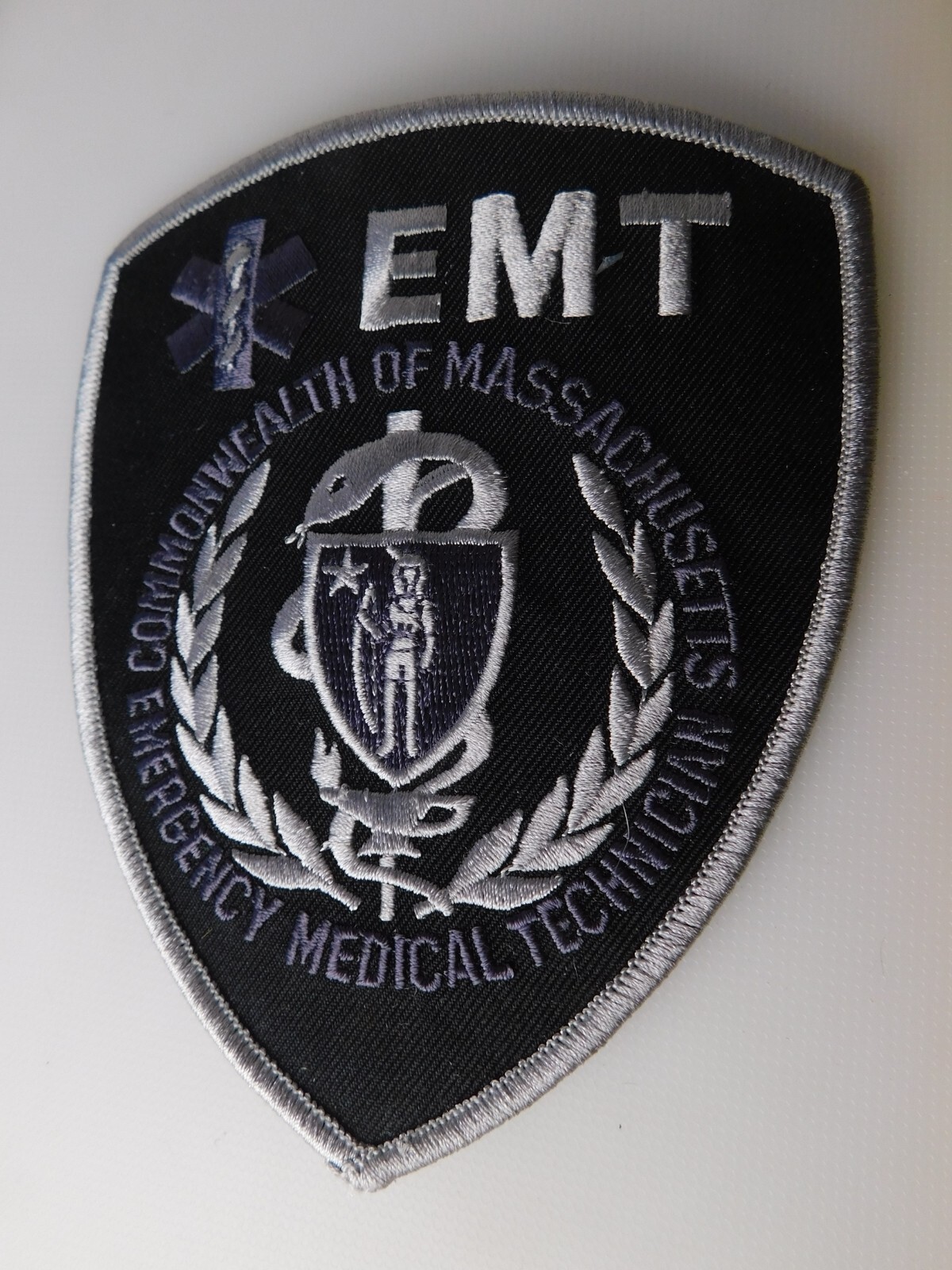 EMT COMMONWEALTH OF MASSACHUSETTS  PATCH SHOULDER CREST MEDICAL TECHNICIAN