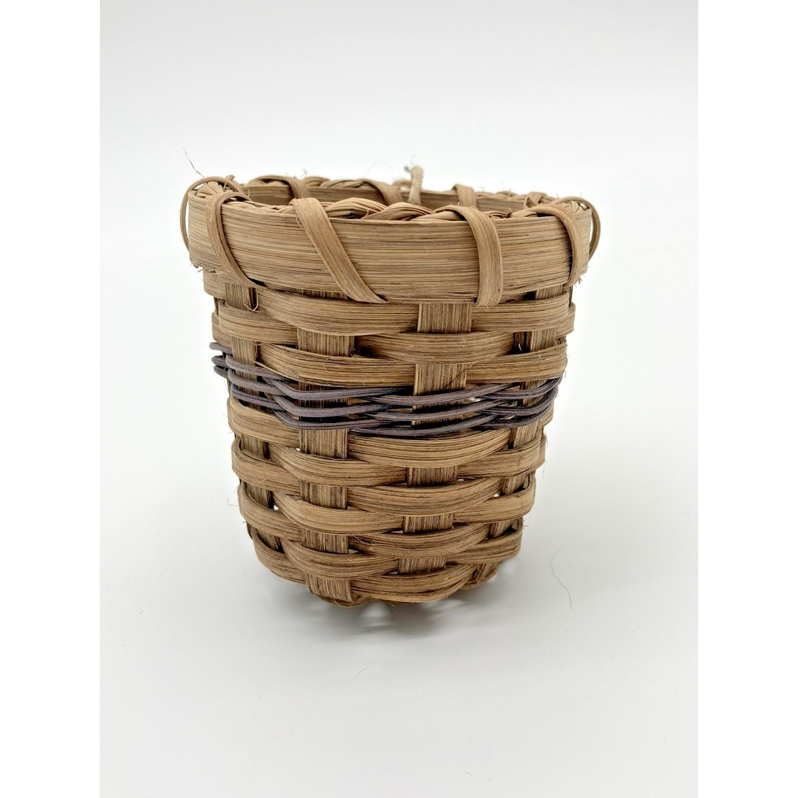 Amish Handmade Woven Mini Basket Ornament 4