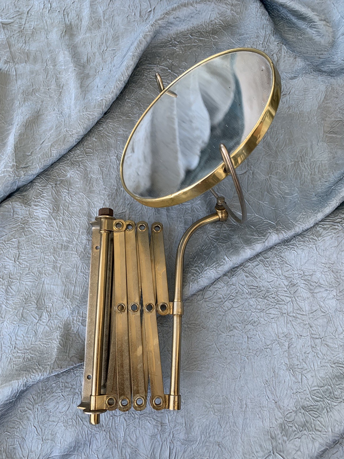 Antique 2 Sided Glass Accordion Retractable Shaving Wall Mount Mirror Large