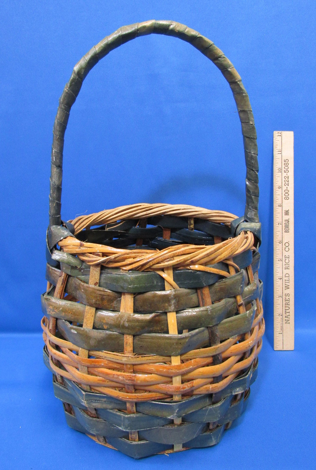 Decorative Woven Green & Natural Gold Wicker Oval Basket w/ Fixed Handle 15 1/2