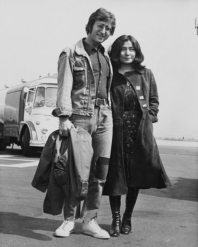 8x10 John Lennon GLOSSY PHOTO photograph picture print yoko ono the beatles