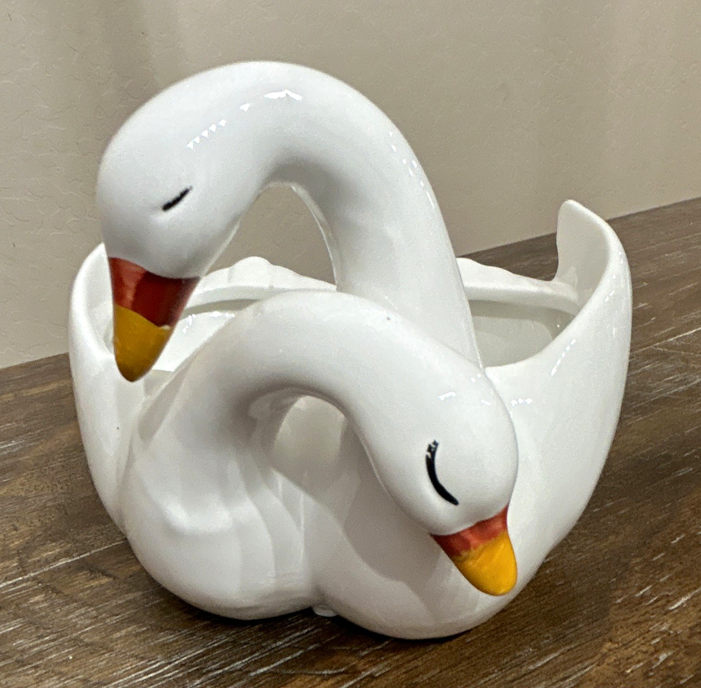 Vintage Ceramic Double Swan Planter White Bird Figurine Cachepot 6” Decor