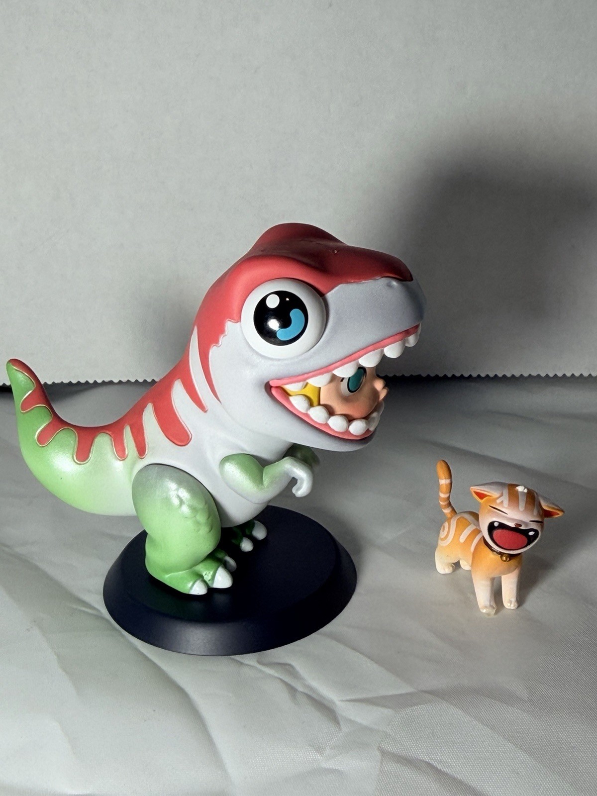 POP MART Molly Imaginary Wandering Series Mollysaurus Vinyl Figure Loose