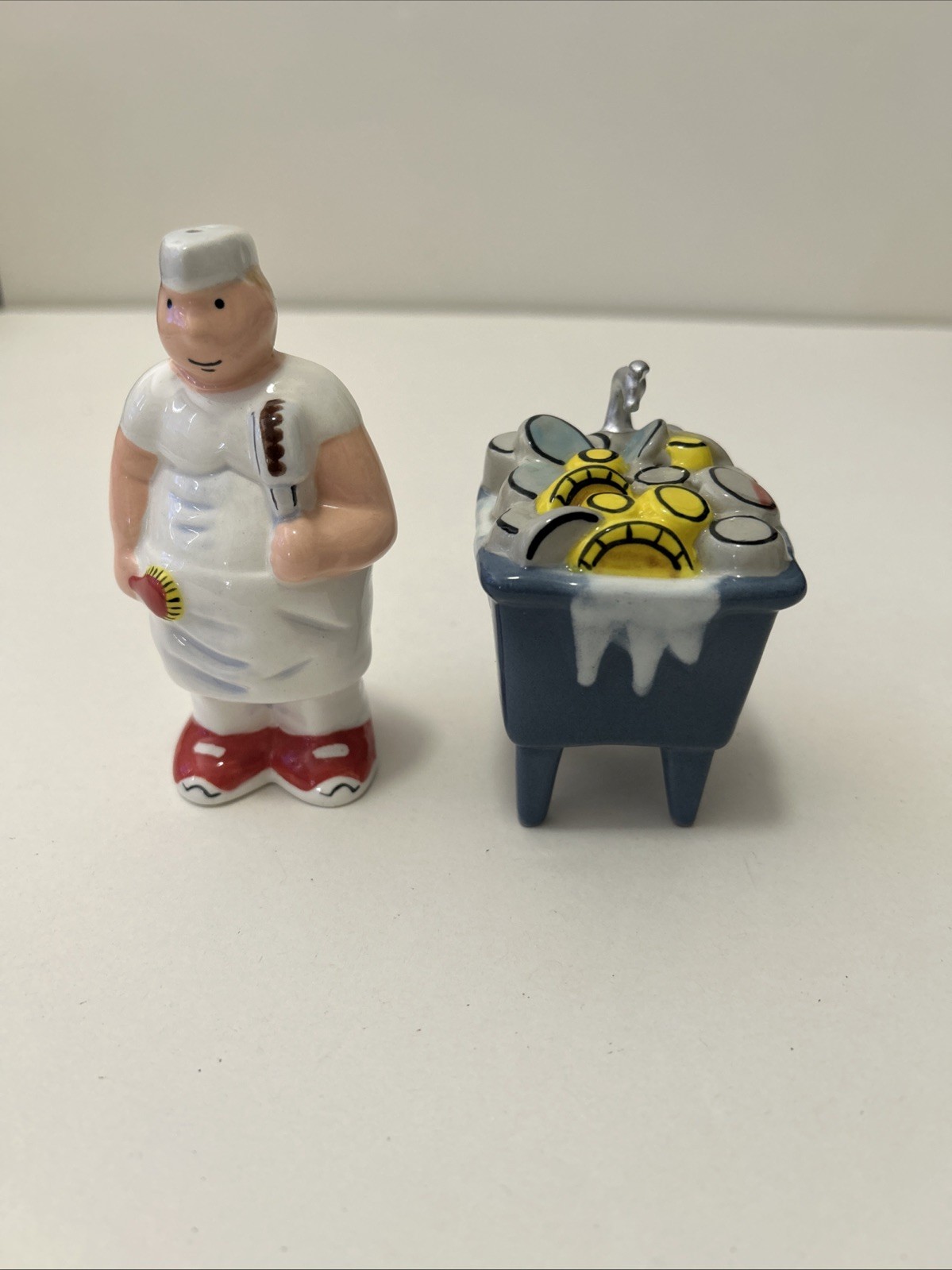 Vintage Chef  & Kitchen Sink OCI Salt and Pepper Shakers With Dishes In The Sink