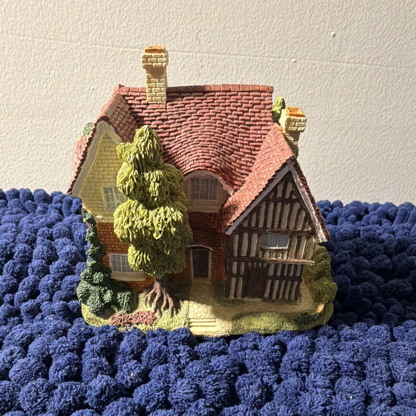 Olde England's Classic Cottages Langley House Cottage Ceramic Painted Multicolor