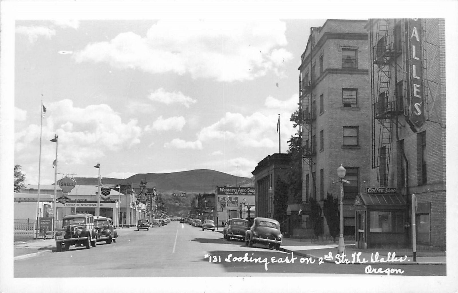 1940s The Dalles Oregon East Second Street autos #131 Postcard RPPC 24-9965