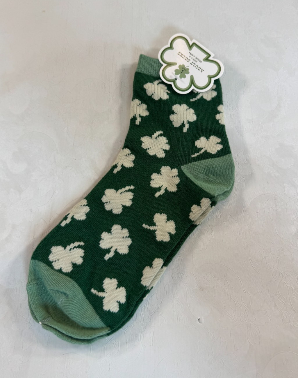 St Patrick\'s Day Adult Socks Size 9-11 Green White Shamrock Clover Print NEW