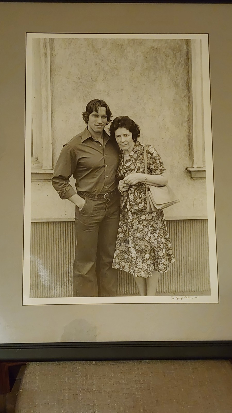 Framed Arnold Schwarzenegger with Mother Aurelia Picture 1977 George Butler 1/50