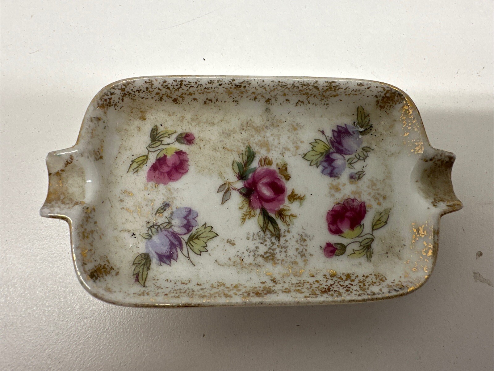 China Hand Painted Rose Chintz Gold Trim Ashtray  HB 3099