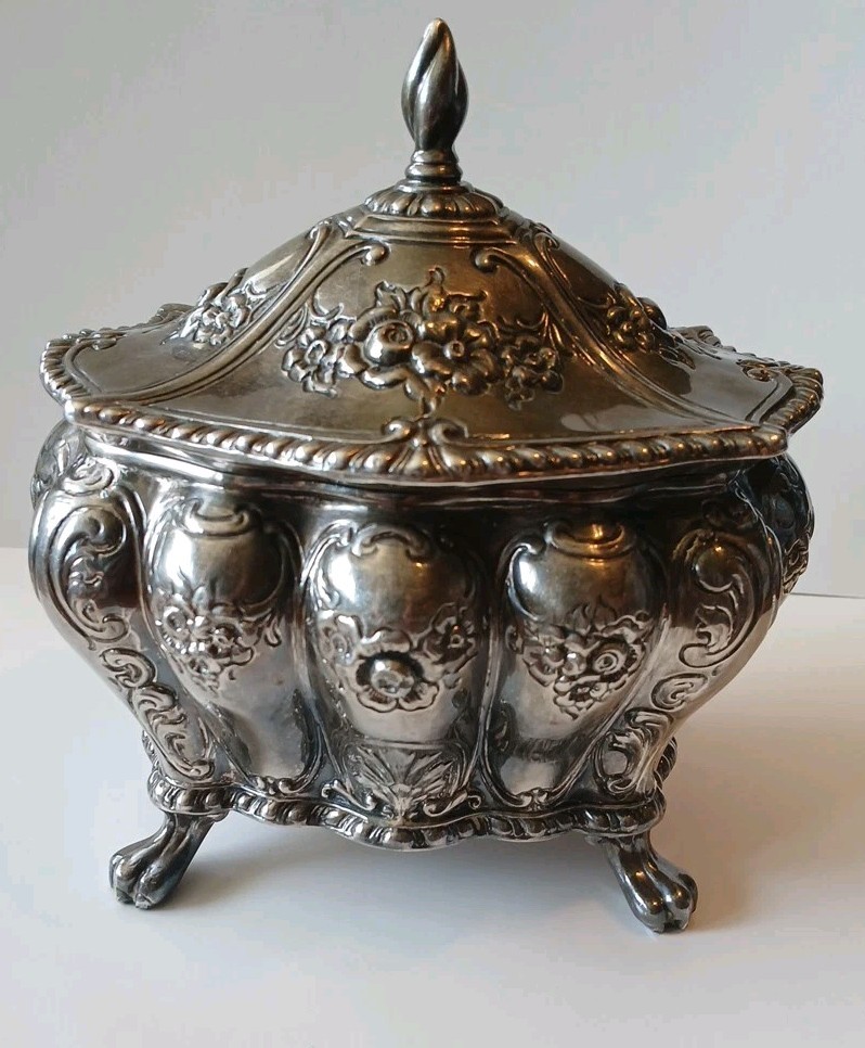Vintage Ornate W.B. #315 footed silver plated Art Nouveau Trinket box
