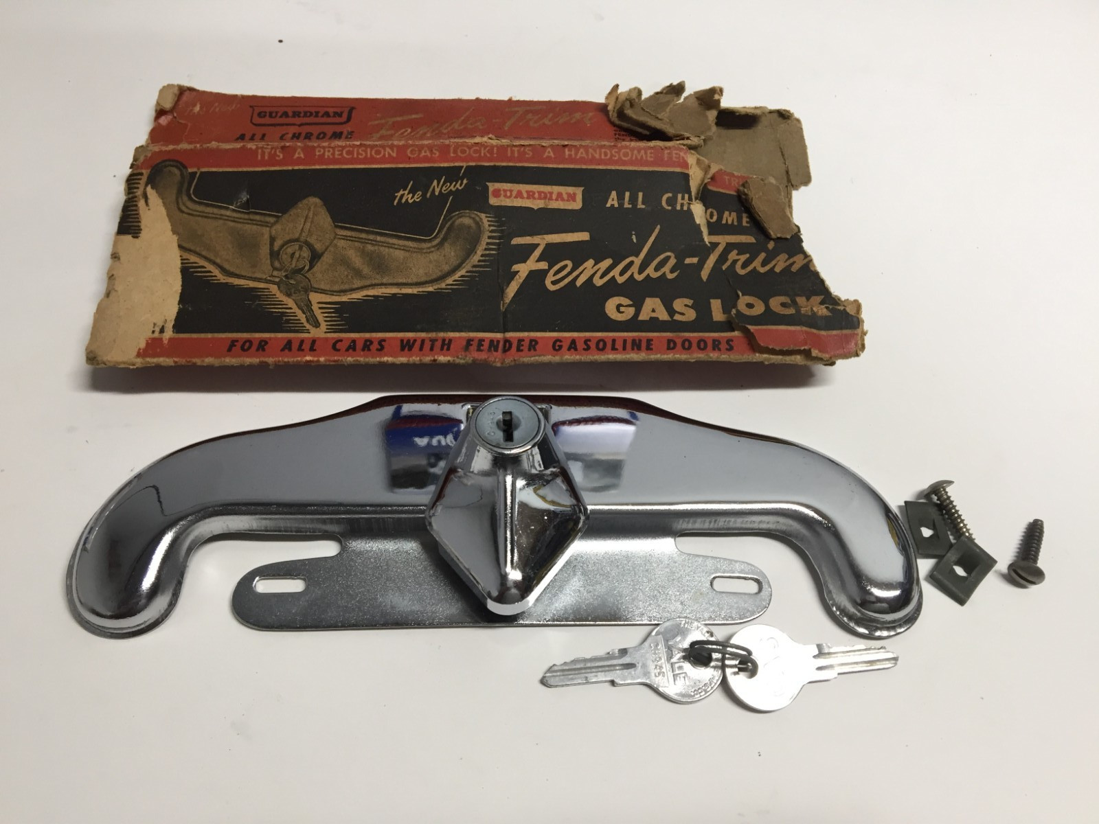 NOS Vintage Guardian Chrome Accessory Locking Fenda-Trim Gas Door Lock