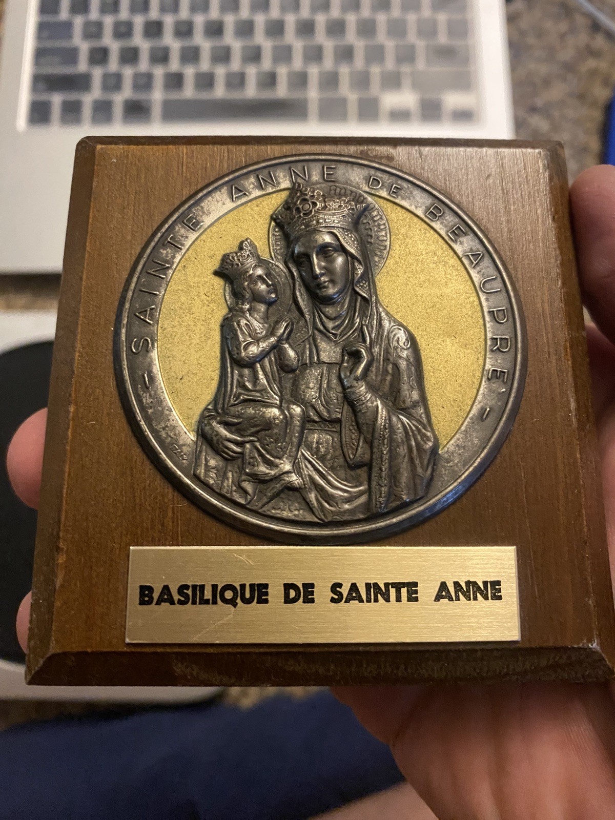 Vintage Catholic Basilique De Sainte Anne Beaupre Medal wall Plaque (Italy)