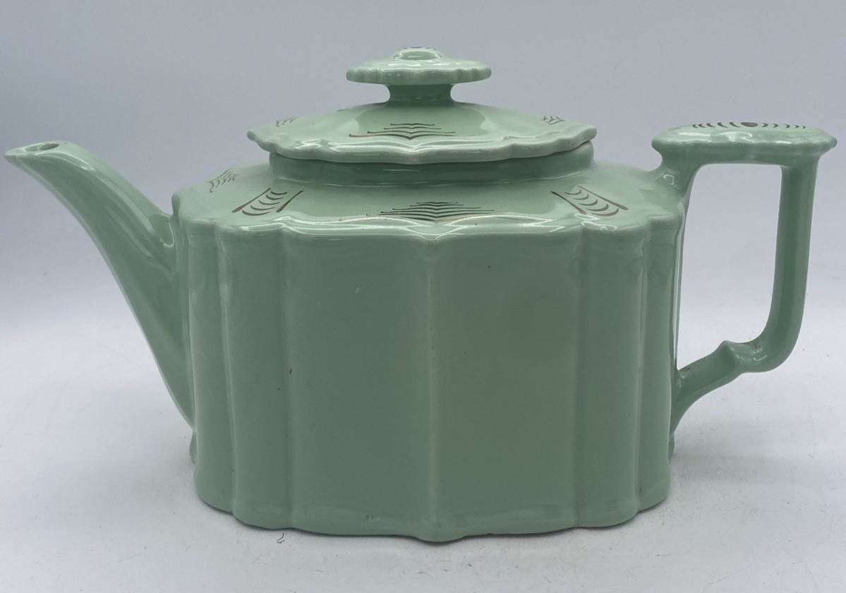 1940'S Hall's China Victorian 
