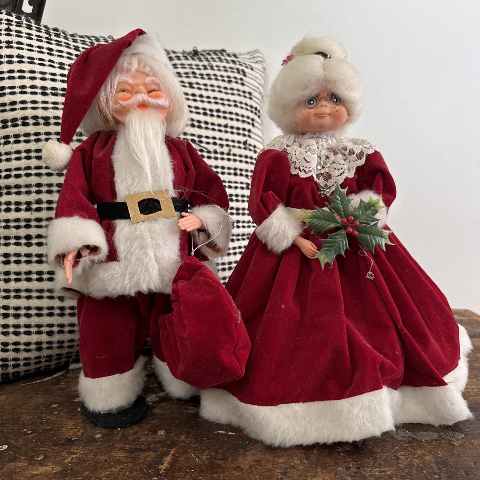 Vtg 1960’s Christmas Mr & Mrs Santa Claus Dolls 13” Dish Soap Bottle Handcrafted