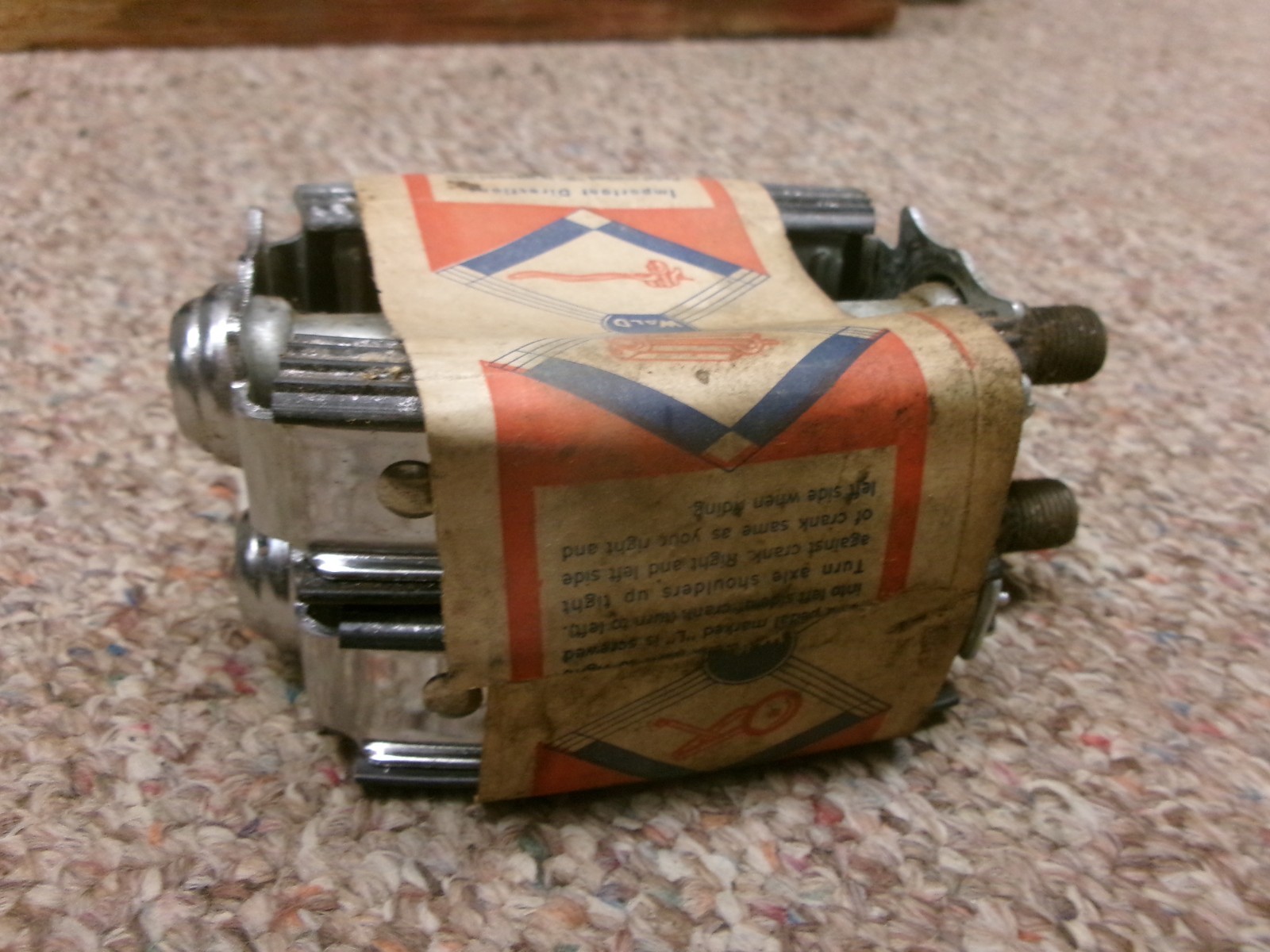 NOS 1950\'s VINTAGE WALD TRIPLE REFLECTOR BOW PEDALS PAIR ORIGINALS L@@K NOS 1950\'s VINTAGE WALD TRIPLE REFLECTOR BOW PEDALS PAIR ORIGINALS L@@K