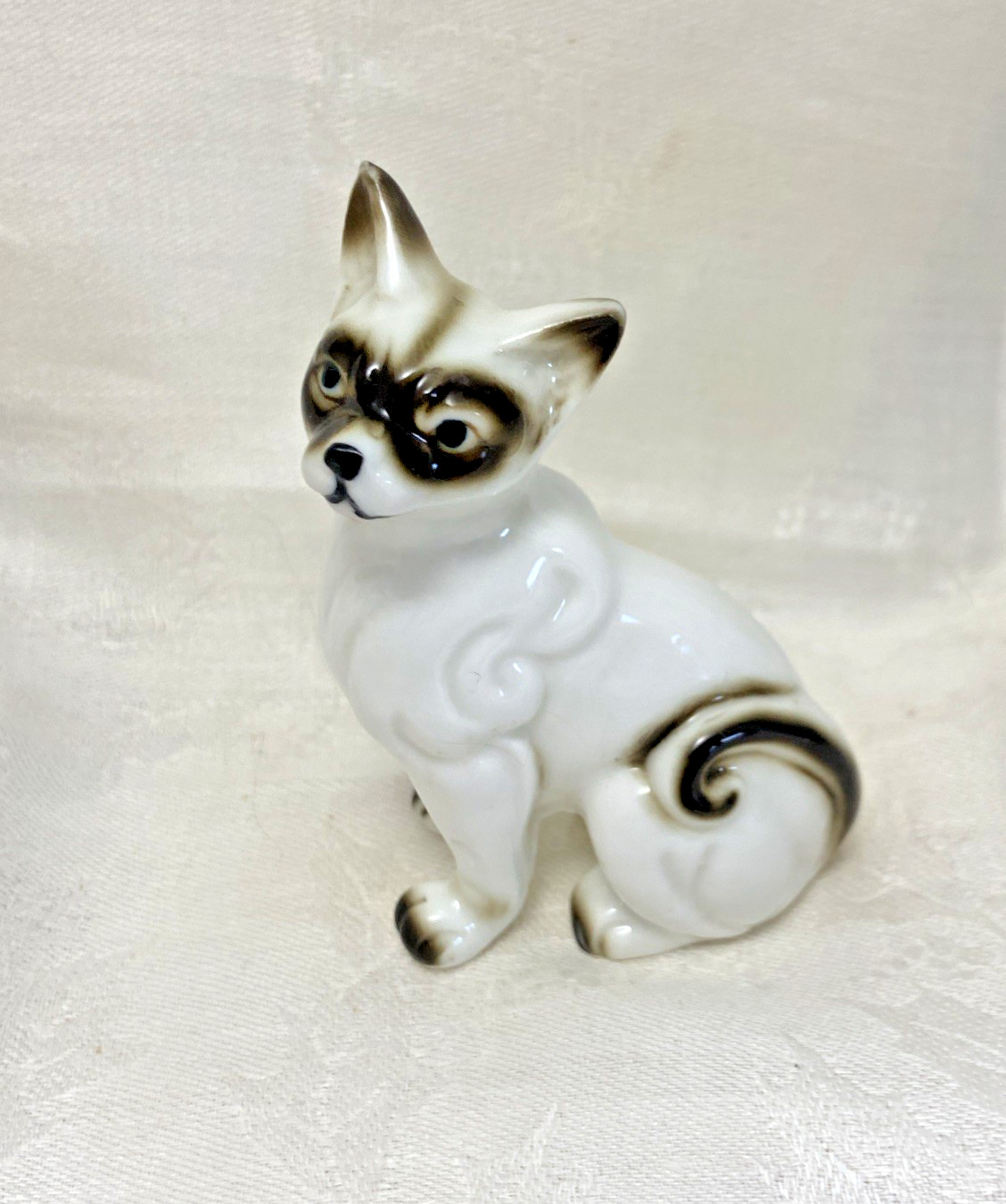 VTG  CAT Siamese - Kitty Figurine -Porcelain - White Brown - Sitting - 3.5 in.