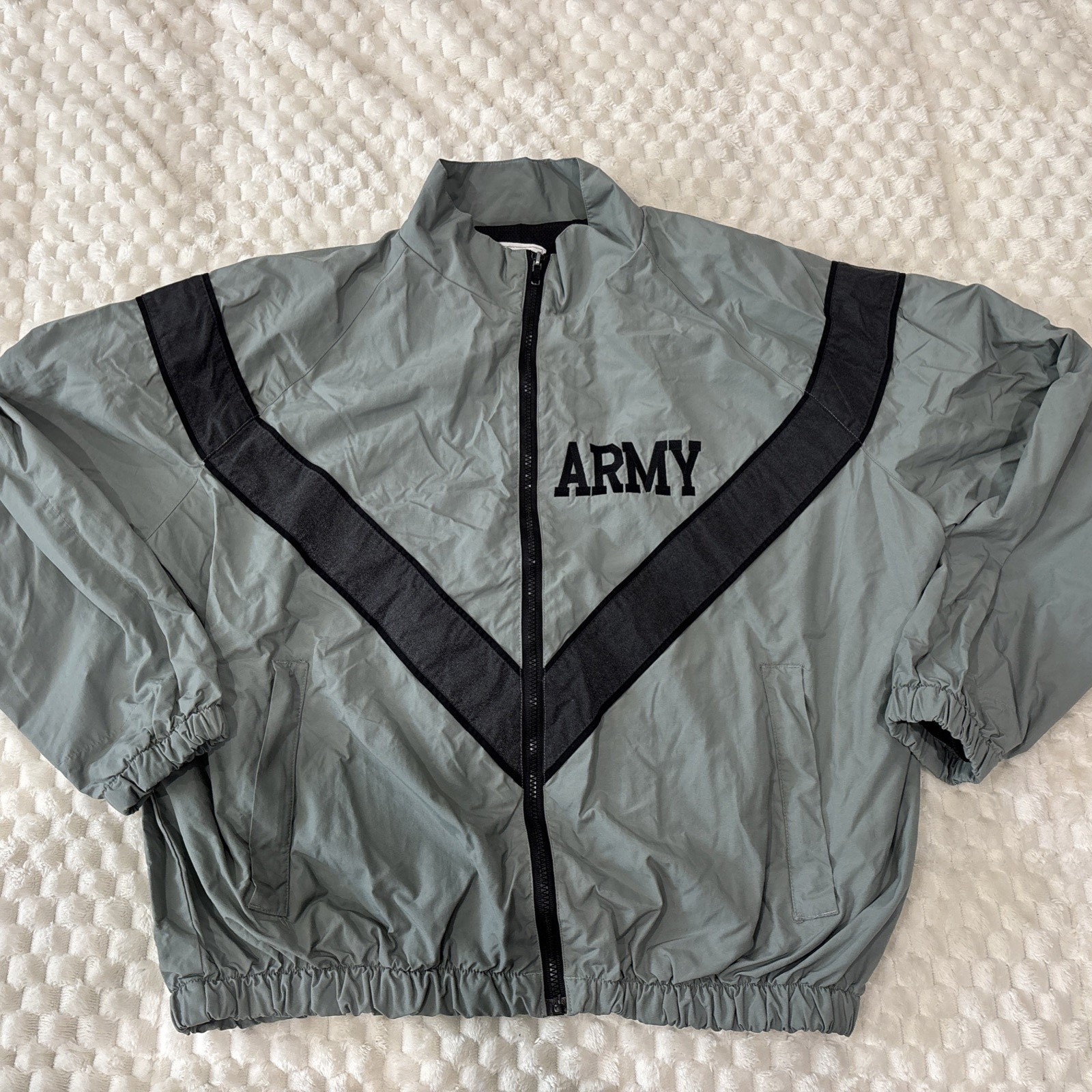 US Army IPFU Jacket Medium Regular Gray PT Physical Fitness 8415-01-465-4832
