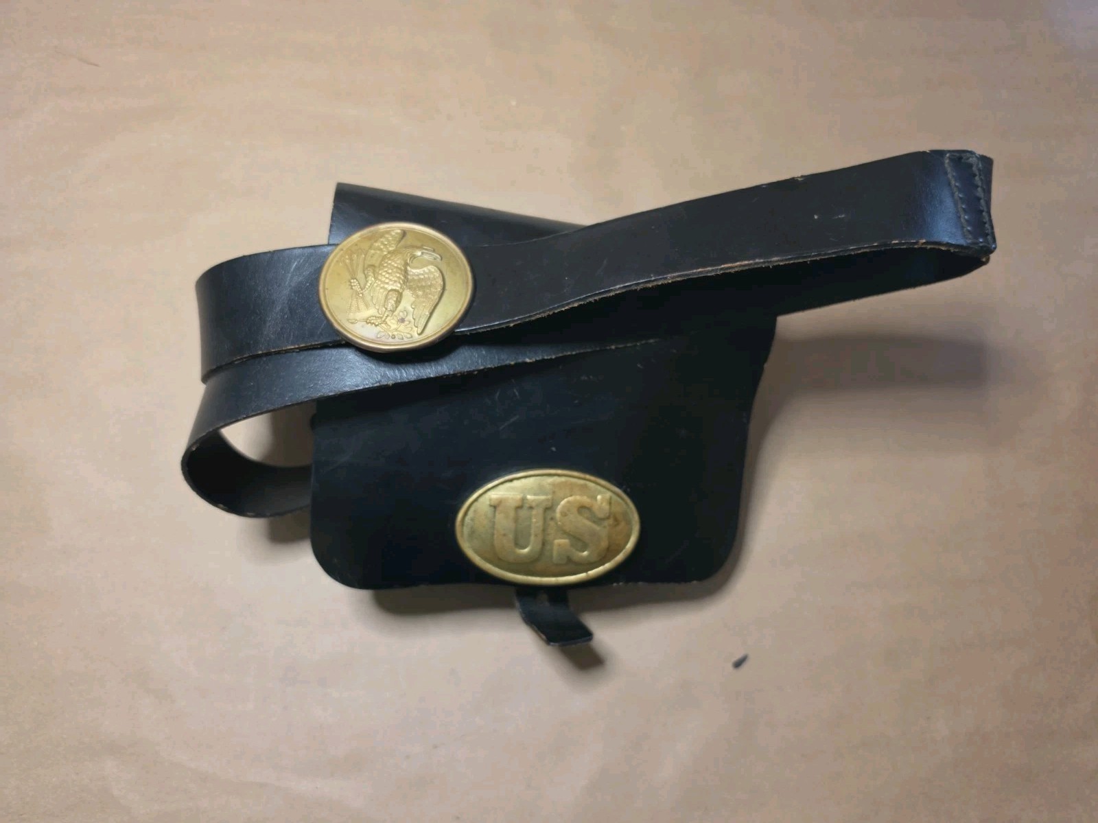 NAVY ARMS USA UNION REPRODUCTION AMERICAN CIVIL CARTRIDGE BOX WITH STRAP NAVY ARMS USA UNION REPRODUCTION AMERICAN CIVIL CARTRIDGE BOX WITH STRAP