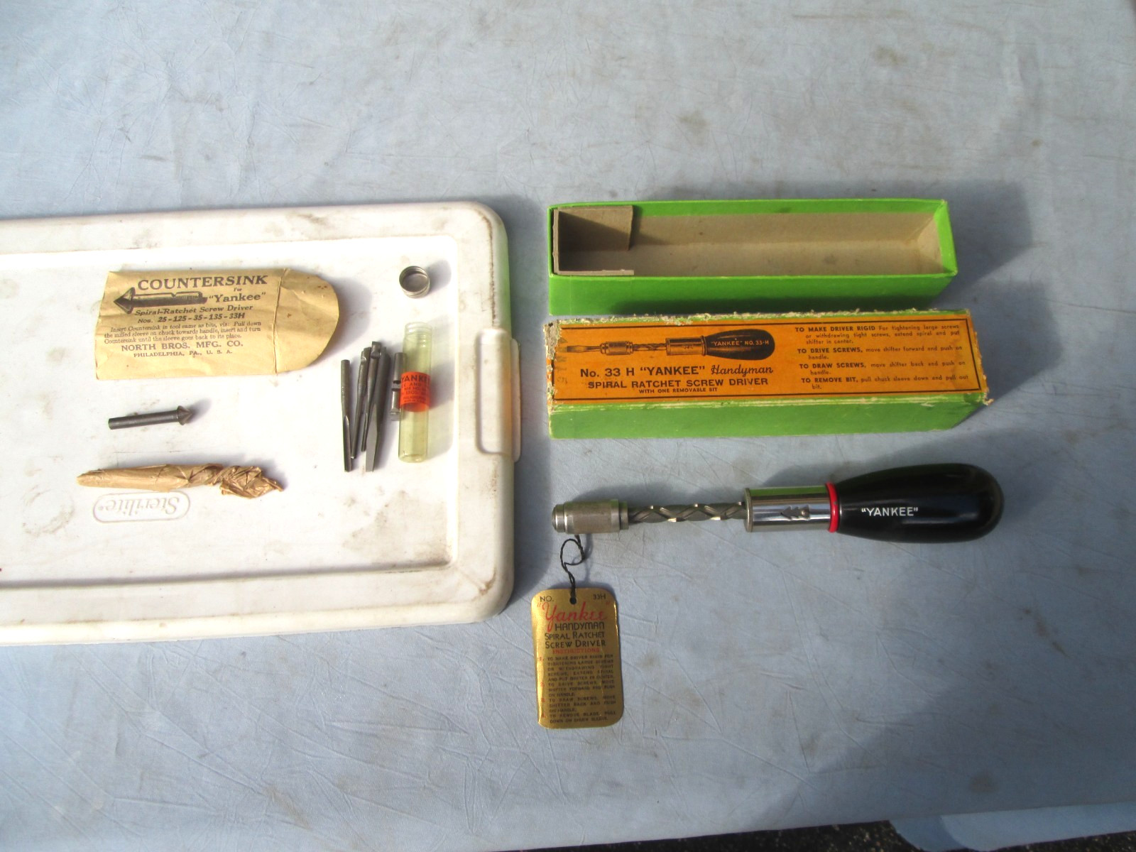 Vintage Yankee No 33H Handyman Spiral Ratchet Screwdriver w Original Box & Bits Vintage Yankee No 33H Handyman Spiral Ratchet Screwdriver w Original Box & Bits