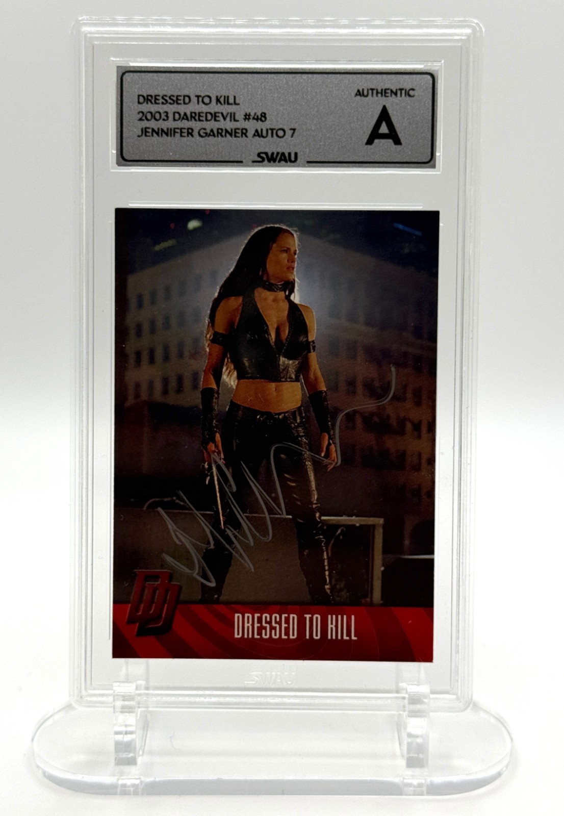2003 Topps Daredevil Dressed to Kill #48 signed by Jennifer Garner SWAU Elektra