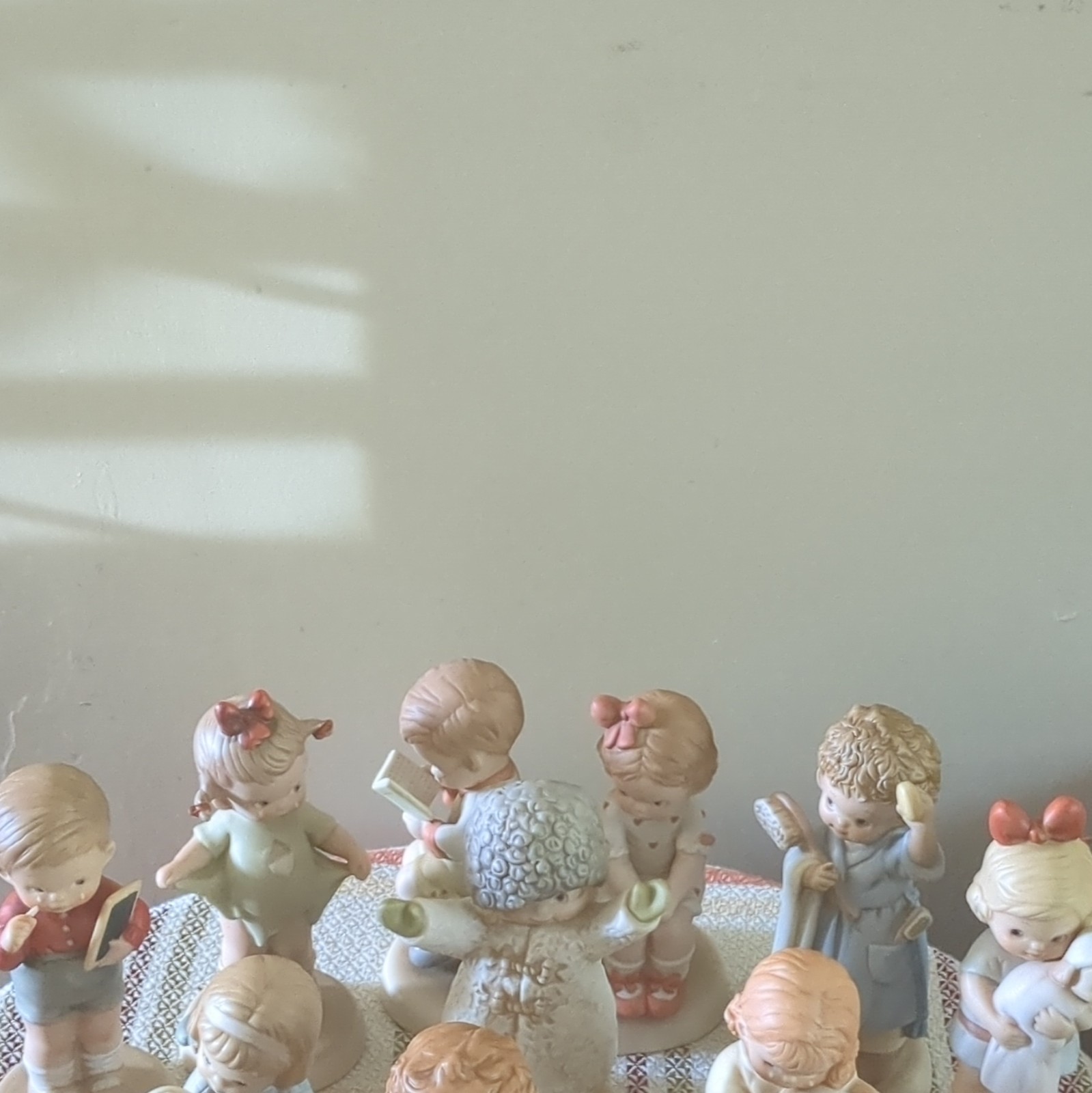 Enesco Memories of Yesterday  lot of 11 figurines 