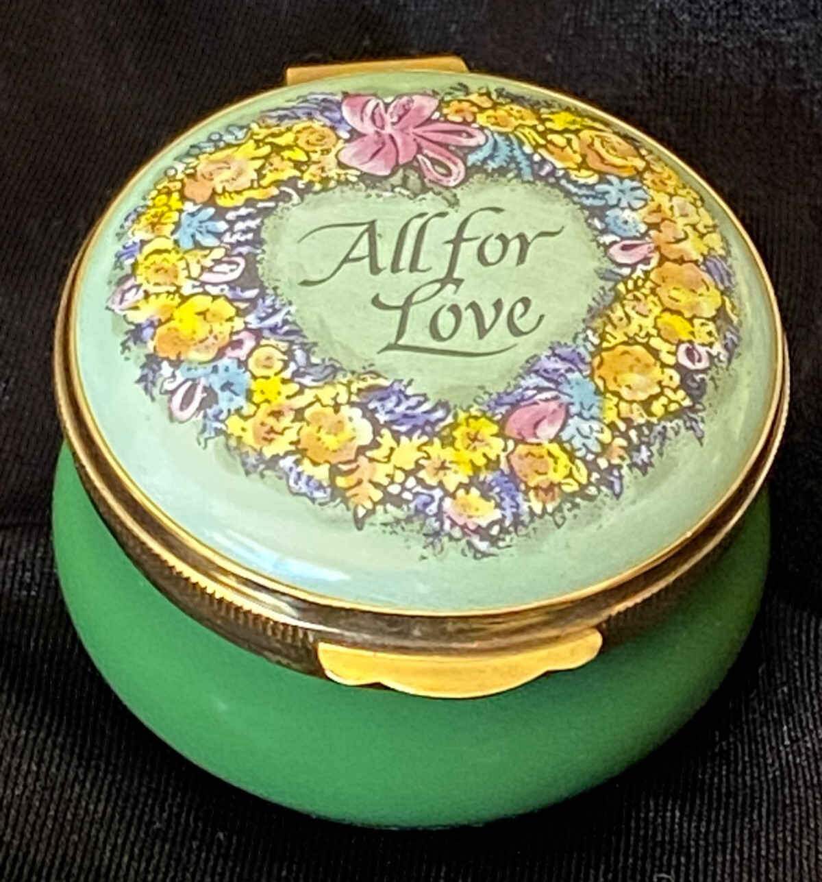 CRUMMLES English Metal Enamel TASHA TUDOR Design ALL FOR LOVE Trinket Box Round