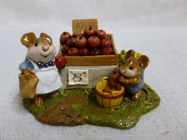 Wee Forest Folk Adam's Apple Special Edition M-187 Retired Wee Forest Folk Adam's Apple Special Edition M-187 Retired