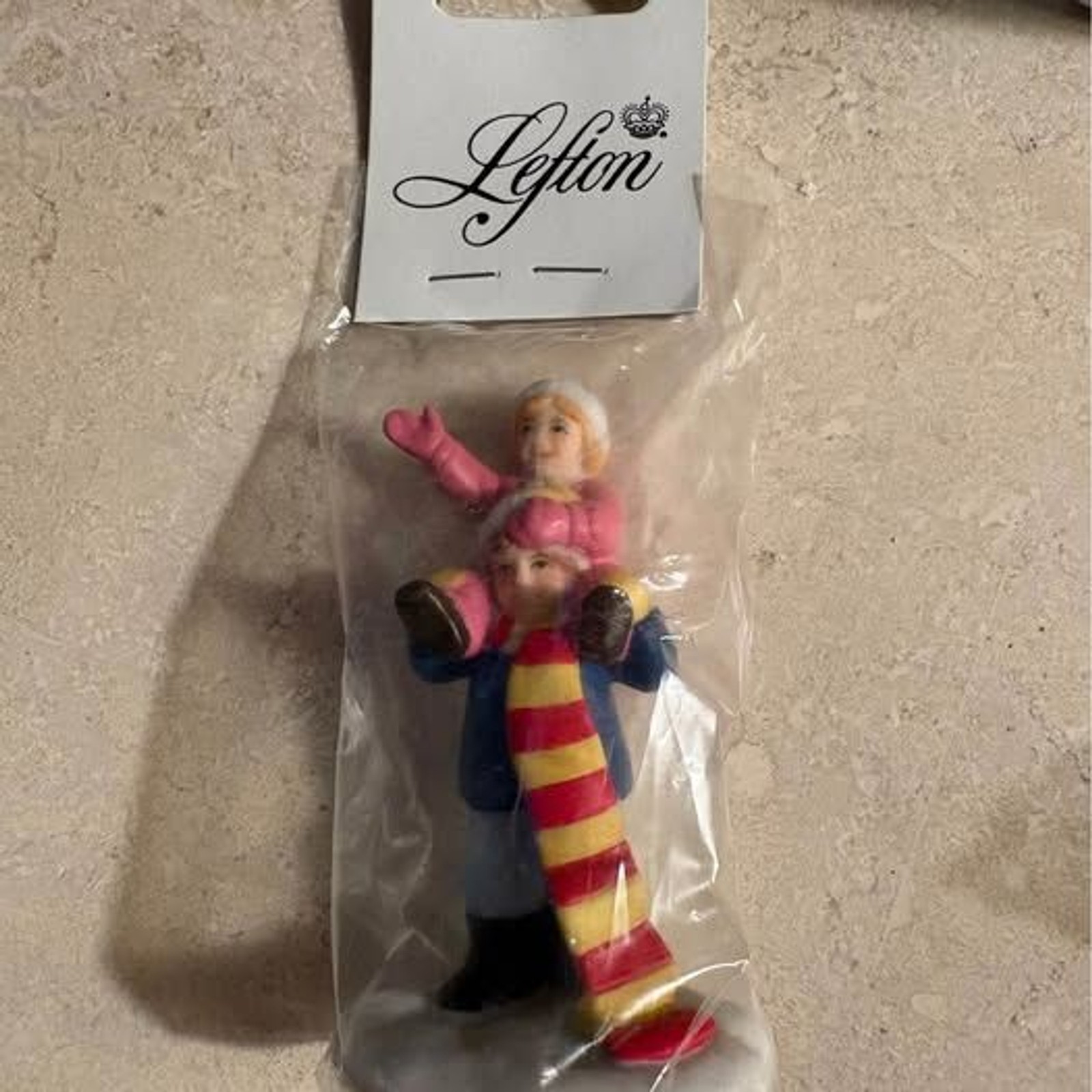 Geo. Z. Lefton 1998 Kringle\'s Kids colonial village collection 12131 (u15-10 x3)